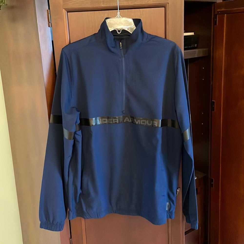 Navy blue under armor pullover